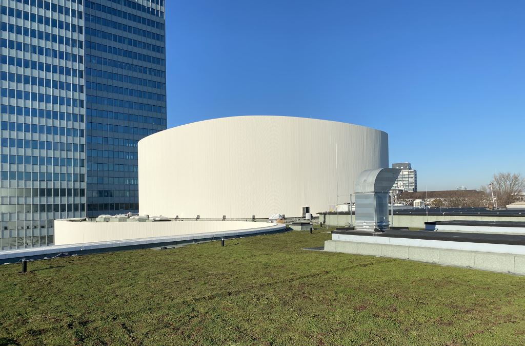 Schauspielhaus Düsseldorf 5000qm BAUDER Bitumenabdichtung / extensive Dachbegrünung 